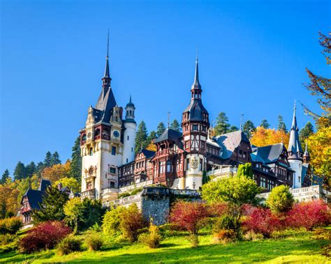 Peles Castle, Romania - GO LIVE IT