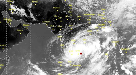 Cyclone predicted as depression moves towards Andhra, heavy rain ...