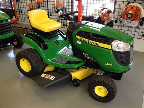 John Deere D100 D110 Lawn Tractor | Images and Photos finder