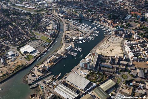 Ipswich Docks cb29319 | aerial photographs of Great Britain by Jonathan C.K. Webb