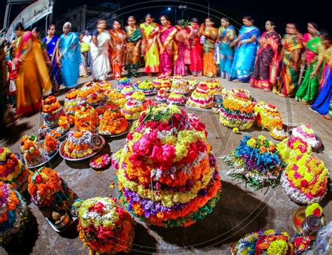 Download Bathukamma Festival images | 26 HD pictures and stock photos