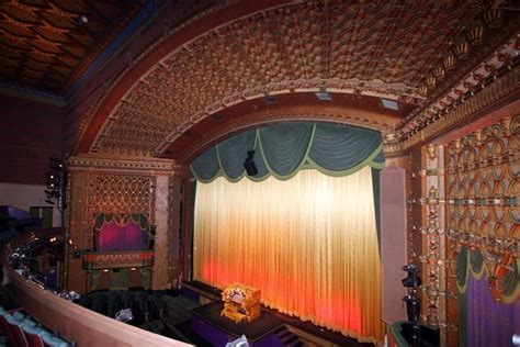 El Capitan Theatre in Los Angeles, CA - Cinema Treasures