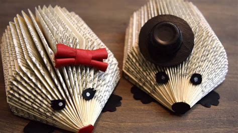 DIY Hedgehog book folding | Folded book art, Upcycle books, Book crafts