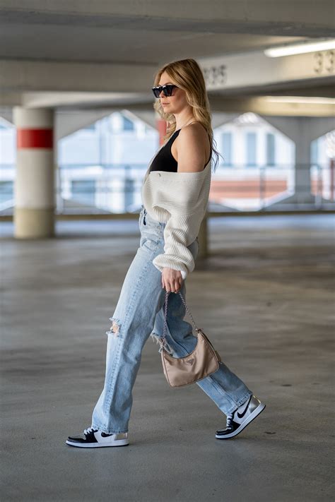 Outfit: Jordan 1 High Silver Toe x 90s Jeans - Fashion Blogger