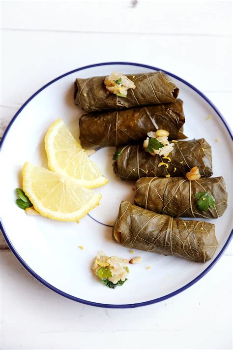 Stuffed Grape Leaves (Dolma) with Brown Rice ~ Feuilles de vigne et riz sauvage VEGAN (With ...