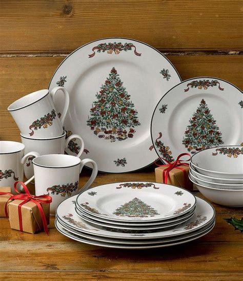 Johnson Brothers Victorian Christmas Dinnerware Set Christmas Dinner ...