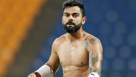 Virat Kohli’s six-pack abs will blow you away - see them | india-vs-sri-lanka-2017 | Hindustan Times