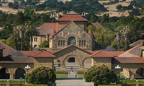 Explore Campus : Stanford University