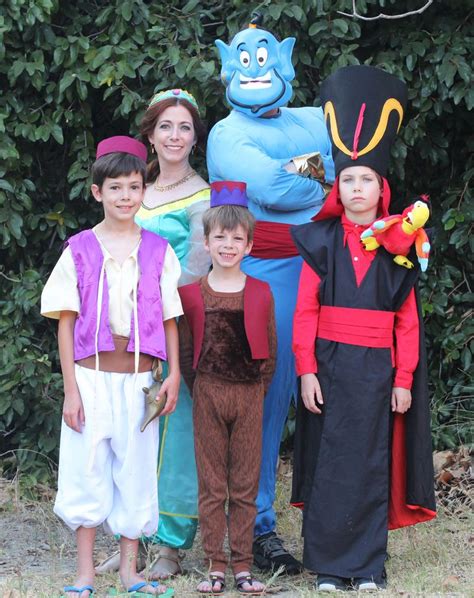 Aladdin Family Costumes | Family costumes, Family halloween costumes, Costumes