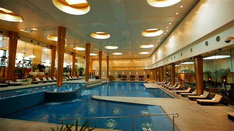 Pool and Gym Facilities | Crown Towers Melbourne