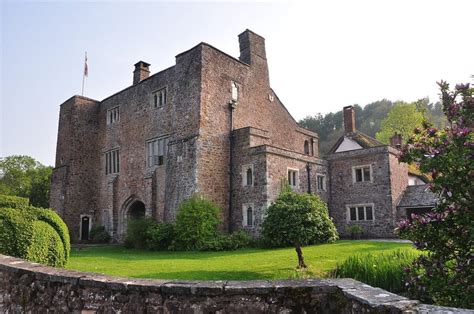 The Best Castles & Stately Homes in Devon - Visit European Castles