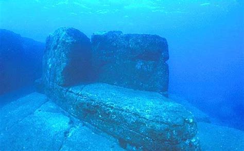 Underwater pyramids in Japan | Funnilogy