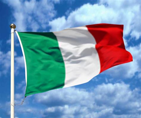 Sintético 91+ Foto Cuál Es La Bandera De Italia Cena Hermosa 10/2023