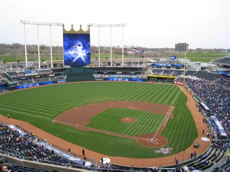 Kauffman Stadium (Kansas City) – Curve in the Dirt.com