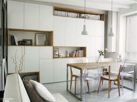 un mur de rangements blanc et bois aux notes scandinaves | Meuble salle à manger, Salle à manger ...