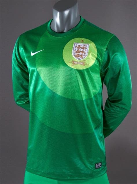 New England Home Goalkeeper Shirt 2013-14 Nike Green Joe Hart England ...