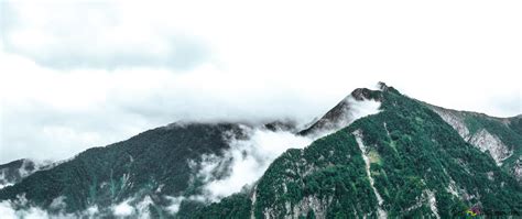 Green mountains background 6K wallpaper download