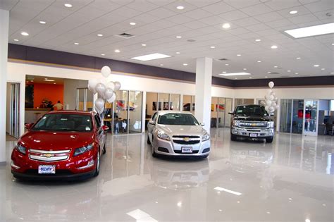 Gary Yeoman’s Ford Showroom - True Lite