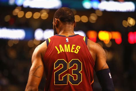 LeBron James' Cavs jerseys are on sale before NBA free agency - Yahoo ...