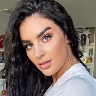 Claire Kittle - Net Worth, Bio, Career, Married, Age, Height, Facts