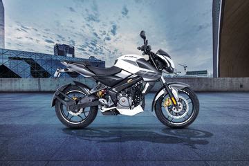 Bajaj Pulsar NS200 Price (Festive Offers), Mileage, Images, Colours