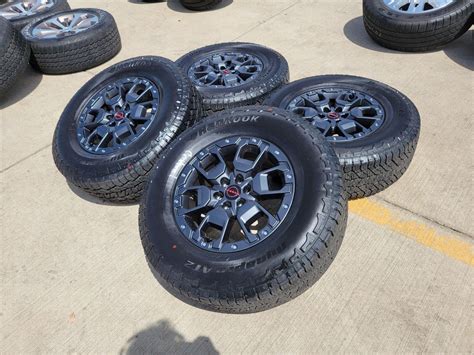 17 Nissan Frontier 2022 2023 OEM Desert Runner BEADLOCK Wheels Rims ...