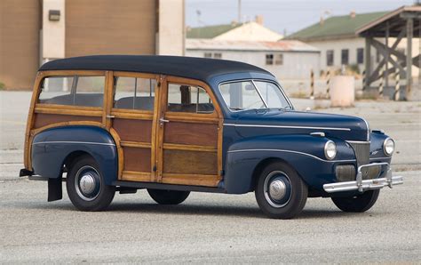 1941 Ford DeLuxe Woodie Wagon | Gooding & Company