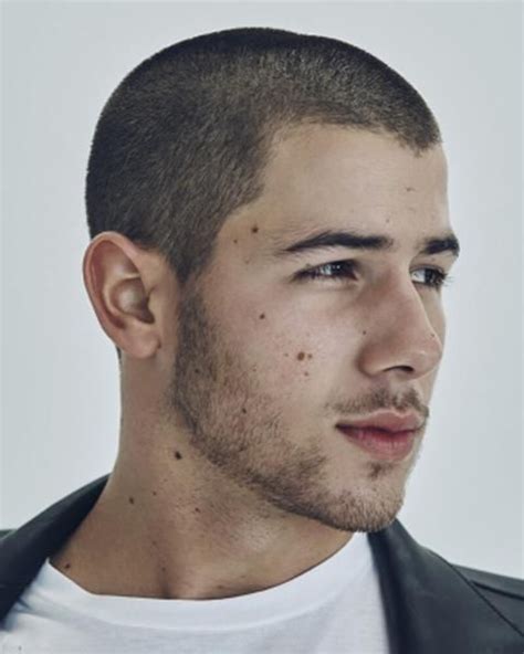 All you Need To Know About The Buzz Cut - What Is It? How To Style? | Mens haircuts short, Buzz ...