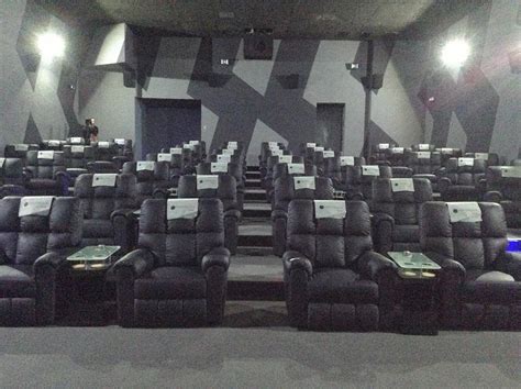 Lakwatsera Lovers: Experience the newest Director's Club at SM Cinema Megamall