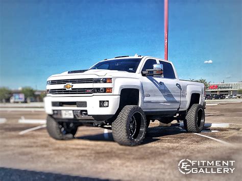 2018 Chevrolet Silverado 2500 HD - 24x14 Hostile Wheels 375/40R24 Nitto ...