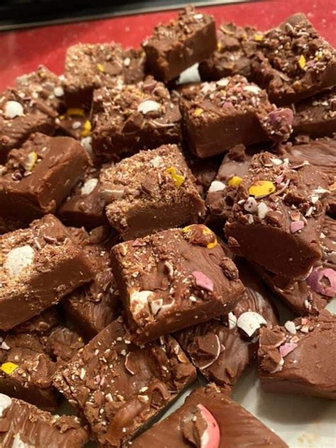 Slow Cooker Fudge Recipe - acoking