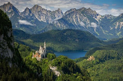 Quién construyó el castillo de Neuschwanstein y por qué