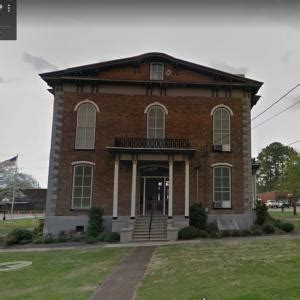 Pickens County Courthouse in Carrollton, AL - Virtual Globetrotting