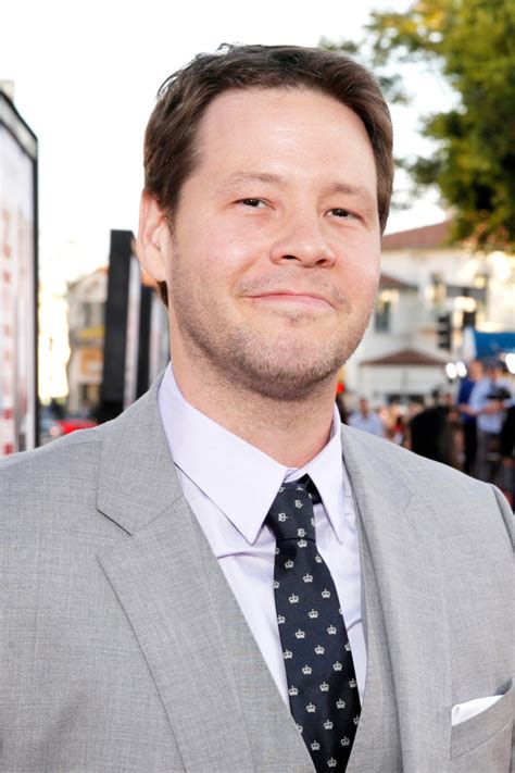 ‘Mindy Project’ Star Ike Barinholtz Inks Deal for Essay Collection