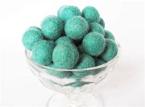 2cm Wool Felt Balls By Colour – Cloud Craft