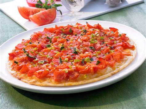 Pizza pomodoro • Genius Rezeptwelt