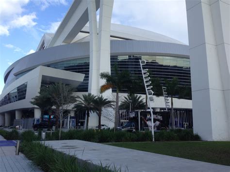 LoanDepot Park: Miami Marlins stadium guide 2022 | Itinerant Fan