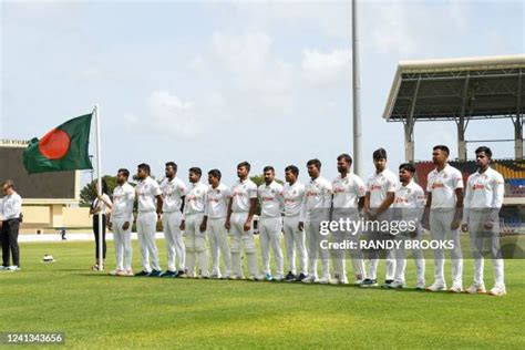 Bangladesh National Anthem Photos and Premium High Res Pictures - Getty ...