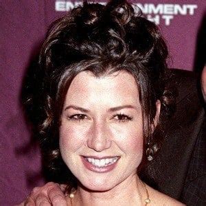 Amy Grant - Age, Family, Bio | Famous Birthdays