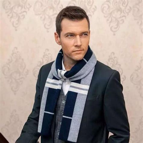 Outfits with Scarves – 43 Ways for Men to Wear a Scarf