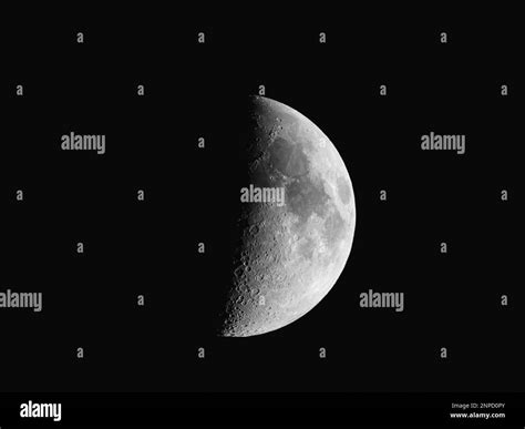 Waning Gibbous Moon Phase Hi-res Stock Photography And, 44% OFF