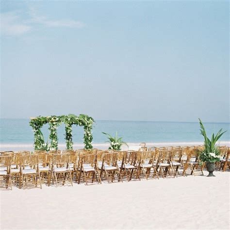 Wedding venues in Harbour Island. Tourist guide Harbour Island.