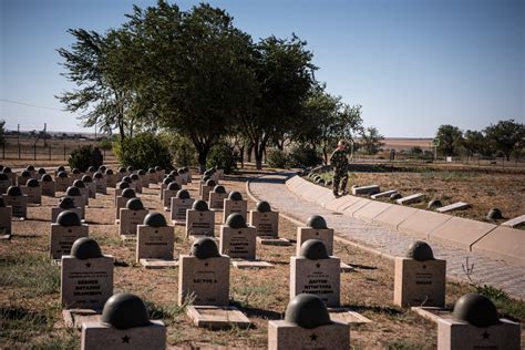 For Russians, 75 Years Later, Stalingrad Is a Battle to Remember - The New York Times