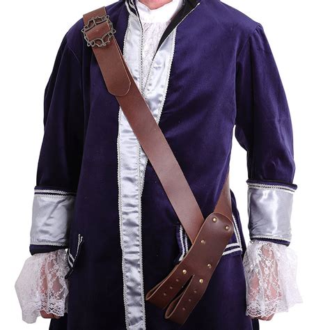 Captain Jack Piraten-Bandelier: Authentisches Leder-Accessoire für LARP und Cosplay. mareg.net