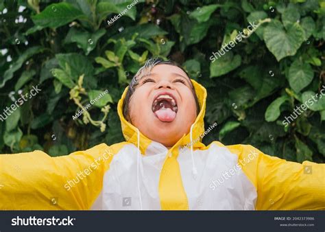 31,494 Kids Play Raining Images, Stock Photos & Vectors | Shutterstock