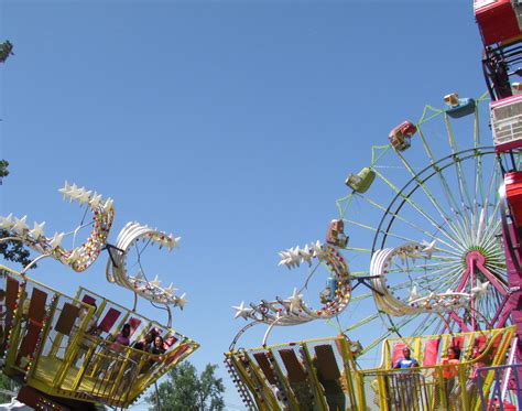 Carnival rides during summer - Free stock photos, images & illustrations