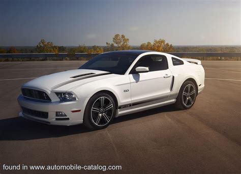 Ford Mustang GT specs, 0-60, performance data - FastestLaps.com