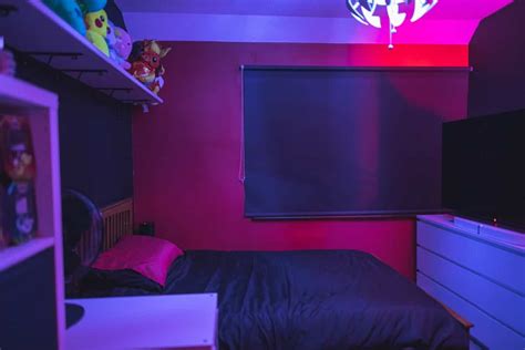 ideas para decorar tu dormitorio con morado