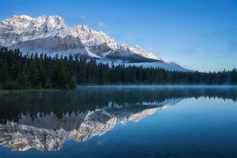 15 Absolutely Stunning Hikes In & Near Calgary for All Levels