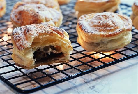 Papa's Puff Pastry Mince Pies - Baking with Granny